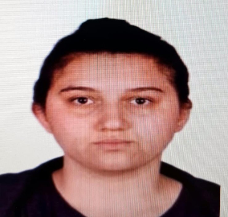 Otomobil TIR'a arkadan çarptı: 2 ölü, 1 yaralı