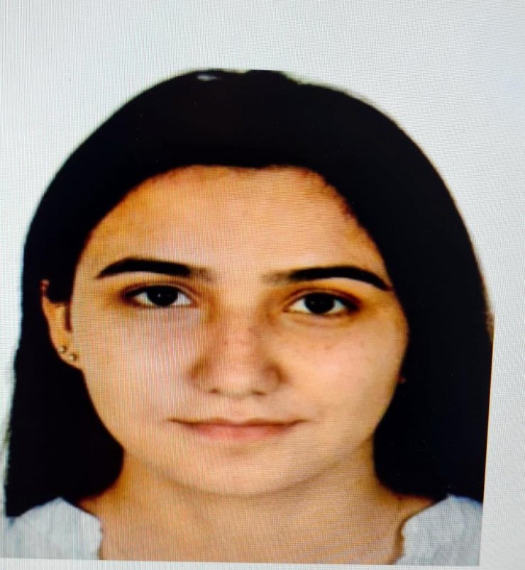 Otomobil TIR'a arkadan çarptı: 2 ölü, 1 yaralı