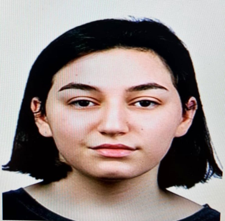 Otomobil TIR'a arkadan çarptı: 2 ölü, 1 yaralı