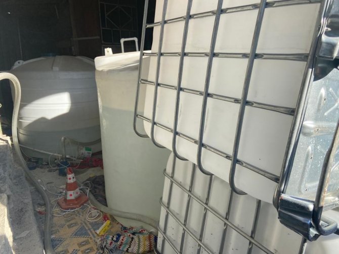 Sahte içki için hazırlanan 7 bin 600 litre alkollü sıvı ele geçirildi