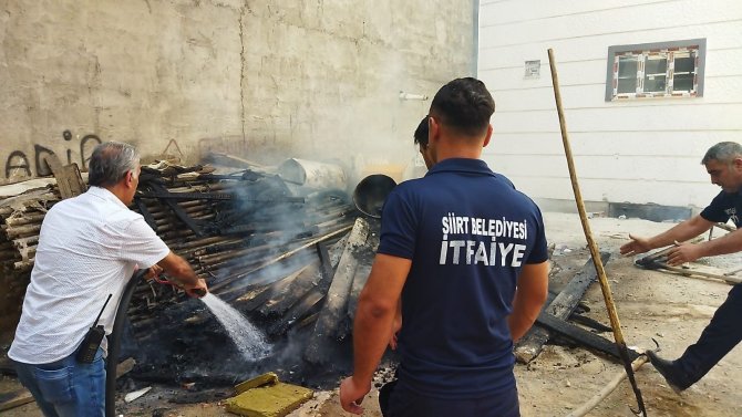 Siirt’te çocukların kibritle oyunu yangın çıkardı
