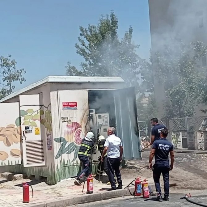 Siirt’te trafoda çıkan yangın söndürüldü