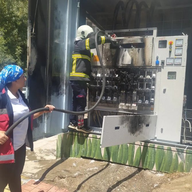 Siirt’te trafoda çıkan yangın söndürüldü