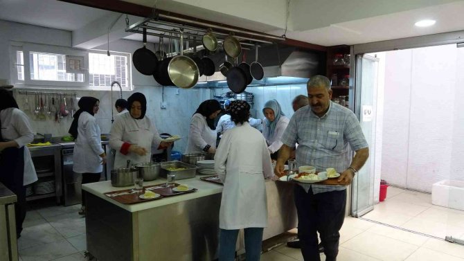 Turizm sezonunda aşçılık kursuna yoğun ilgi