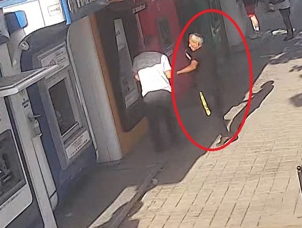 Yalova'da ATM’lere çekiçli saldırı kamerada