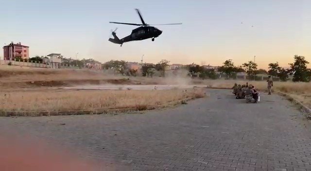 Yaylada rahatsızlan kadın yolda kalınca helikopter ile hastaneye kaldırıldı