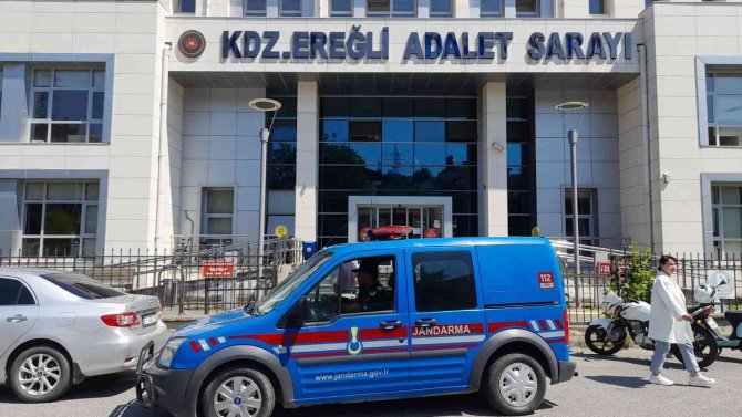 1 kişiyi öldürüp, 2 kişiyi yaralayan katil zanlısı adliyeye sevk edildi