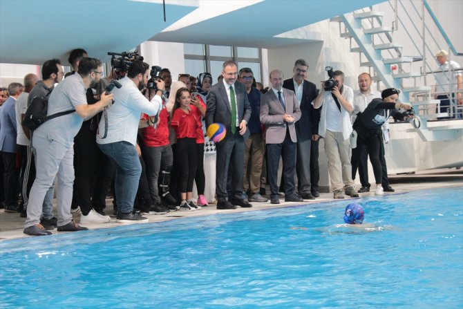 Bakan Kasapoğlu, Konya'da 5. İslami Dayanışma Oyunları etkinlik alanını gezdi