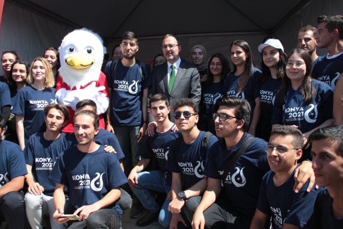 Bakan Kasapoğlu, Konya'da 5. İslami Dayanışma Oyunları etkinlik alanını gezdi