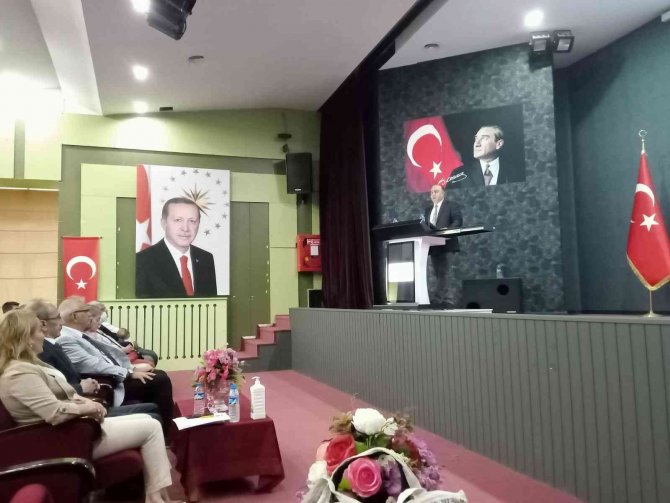 Aile Okulu Projesi ile anne ve babalar okul sıralarına oturuyor