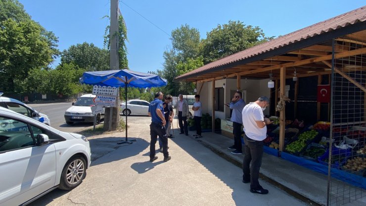 Aracında otururken silahla vuruldu