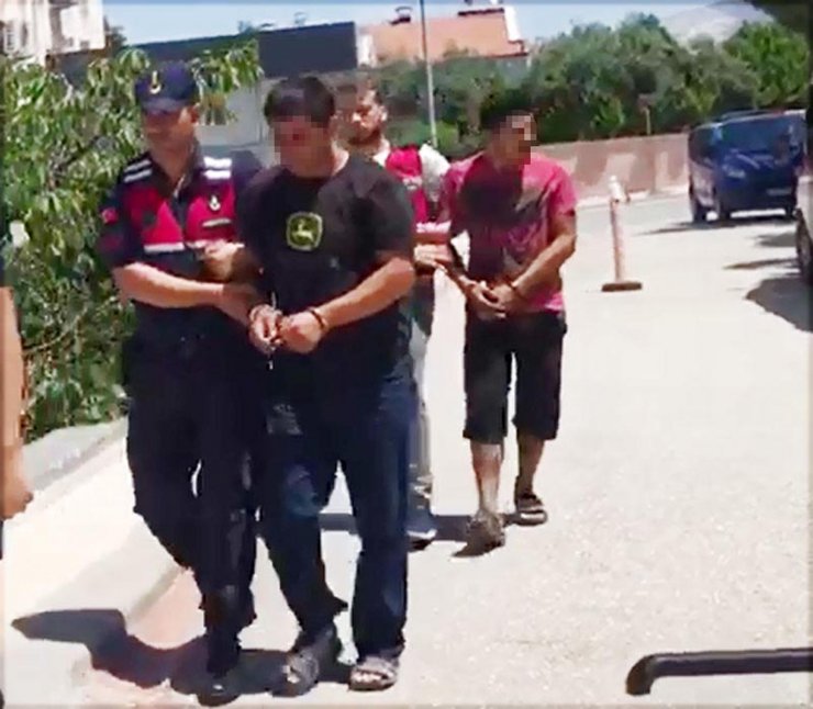 Camilerden, 'abdest alma' bahanesiyle musluk çalan 2 şüpheli yakalandı