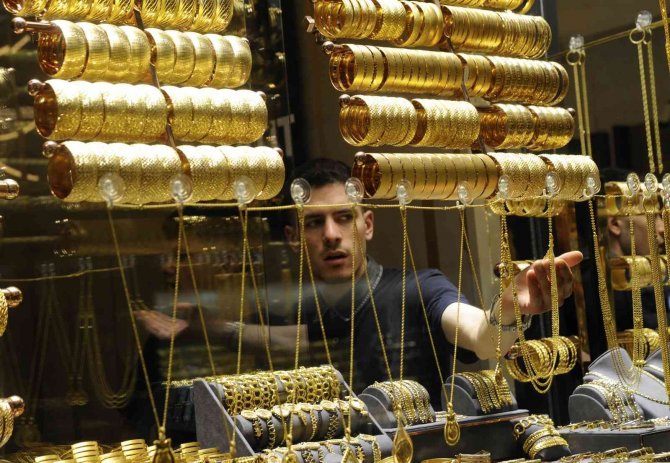 Düğün sezonu başladı, çeyrek gramlara ilgi yükseldi