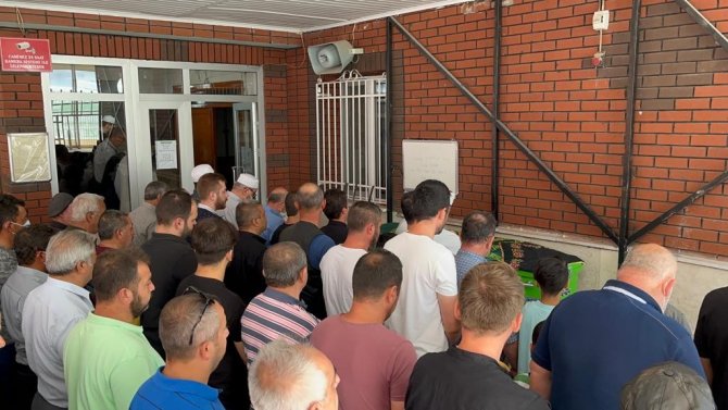 Genç hemşire son yolculuğuna uğurlandı