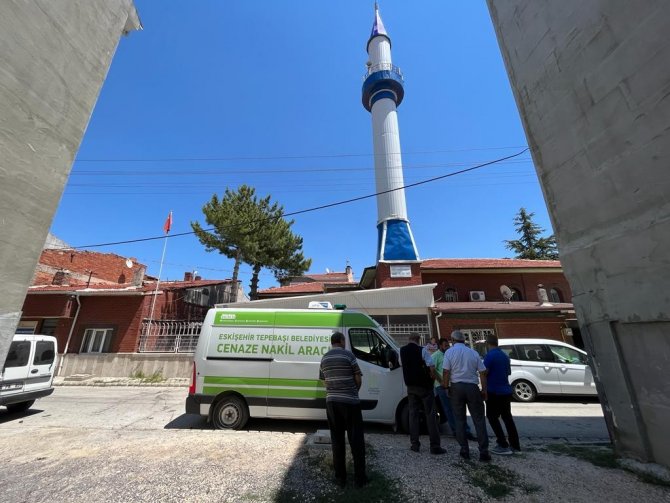 Genç hemşire son yolculuğuna uğurlandı