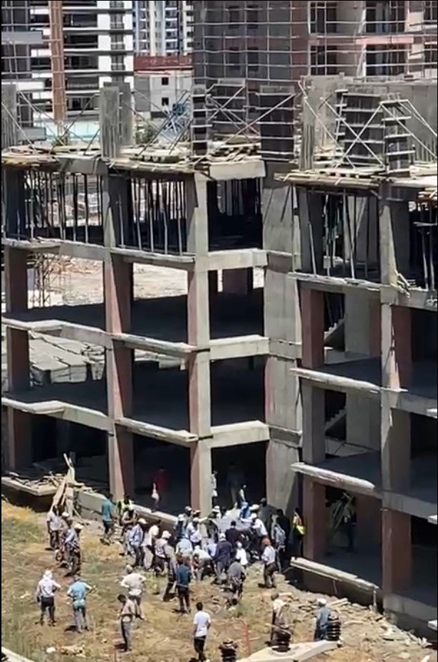İnşaatın 4'üncü katından düşen usta öldü