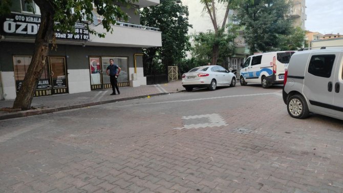 Kahvehanede iki grup birbirine girdi