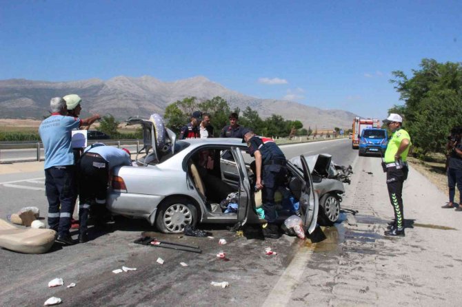 Karaman-Konya karayolunda can pazarı: 1’i bebek 3 ağır yaralı