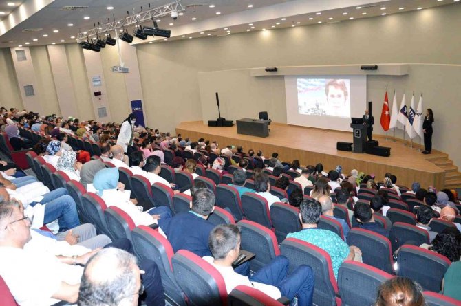 Konya Şehir Hastanesi'nde Şehit Dr. Ekrem Karakaya için anma töreni düzenlendi