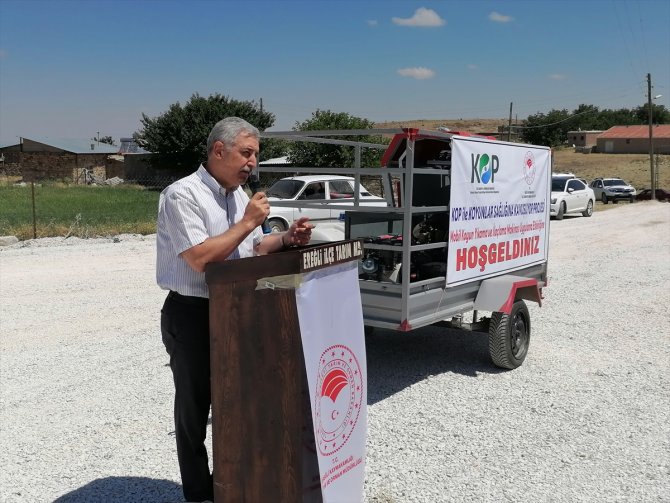 Konya'da mobil koyun banyosu ile koyunlar yıkanıp ilaçlanıyor