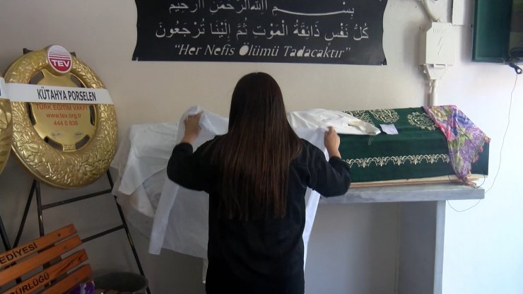 Pınar Damar gelinlikle son yolculuğuna uğurlandı