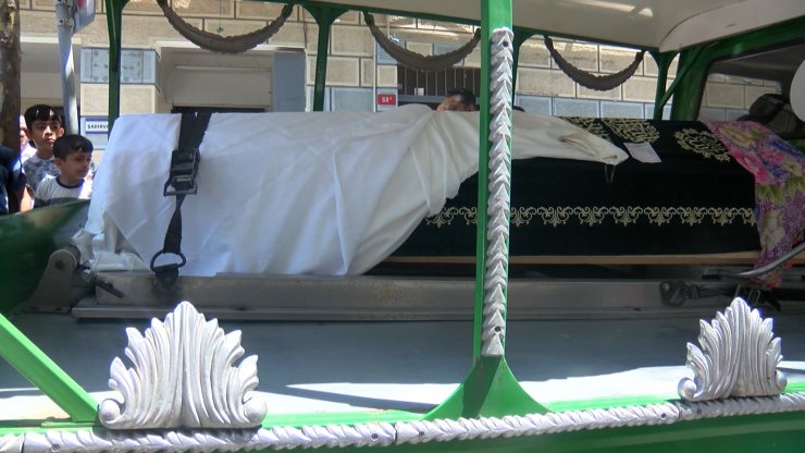 Pınar Damar gelinlikle son yolculuğuna uğurlandı