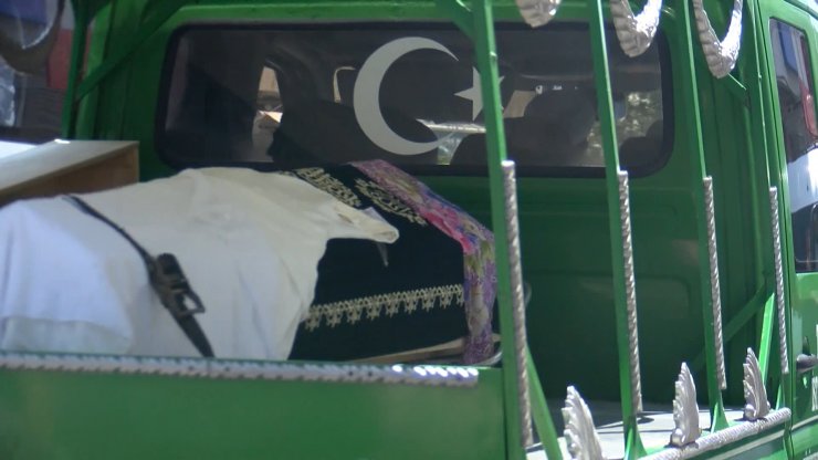 Pınar Damar gelinlikle son yolculuğuna uğurlandı