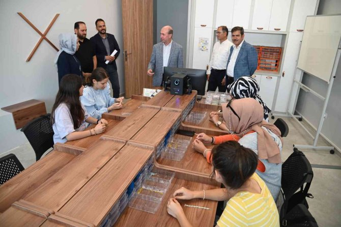 Beyhekim Gelişim ve Teknoloji Akademisi’nde yaz kursları devam ediyor