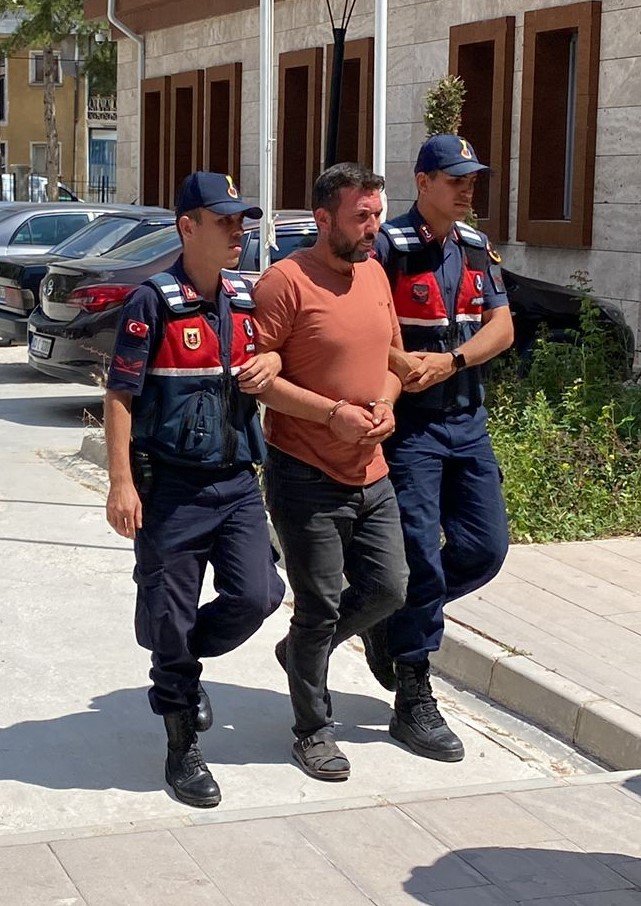 Sopayla dövülerek öldürülme olayında cinayet zanlısından soğukkanlı yanıt