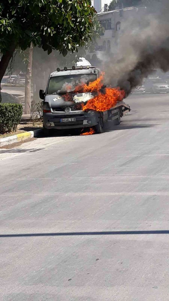 Yanan çekici kullanılmaz hale geldi