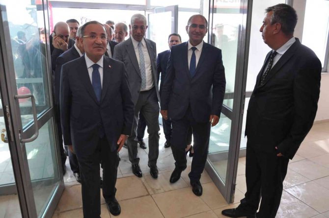 Bakan Bozdağ'dan hasta ve tutuklu hükümlerle ilgili kritik açıklama