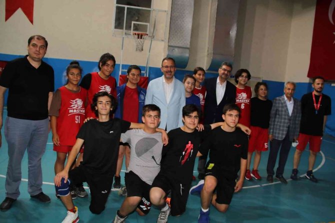 Bakan Kasapoğlu Akşehir’de incelemelerde bulundu