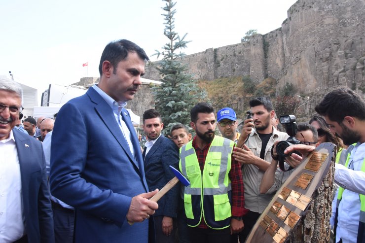 Bakan Kurum: Raydan çıktılar, zaten bozuk olan ayarları, sinirleri, dengeleri daha da bozuldu