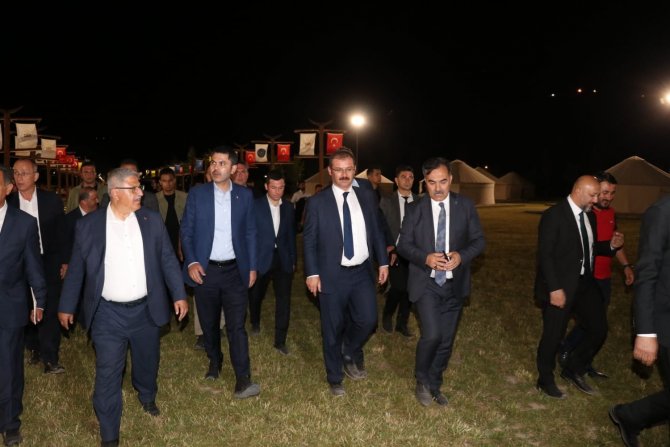 Bakan Kurum: “Selçuklu’nun başkenti Ahlat ülkemiz için çok önemli”