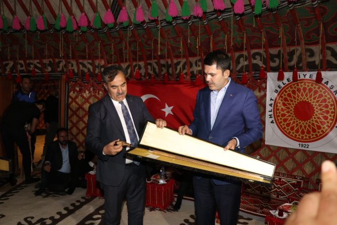 Bakan Kurum: “Selçuklu’nun başkenti Ahlat ülkemiz için çok önemli”