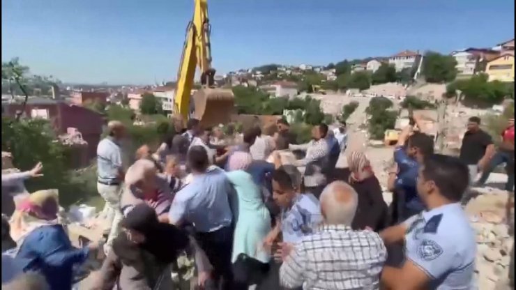 Beykoz'da olaylı yıkım