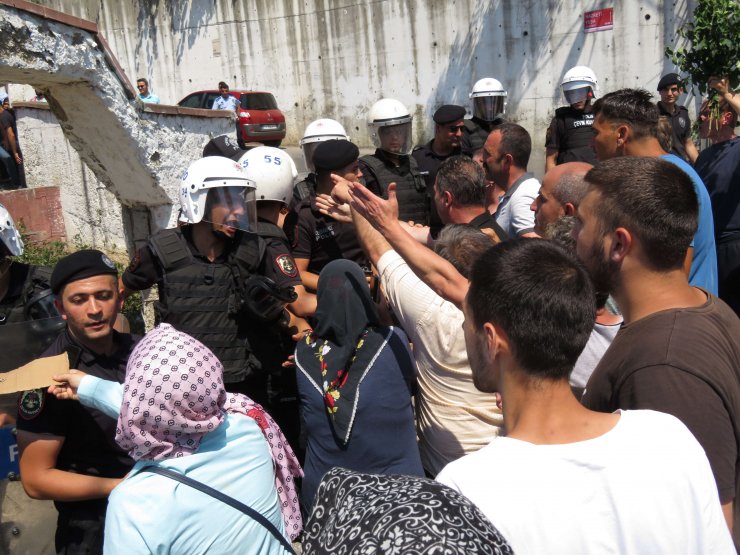 Beykoz'da olaylı yıkım