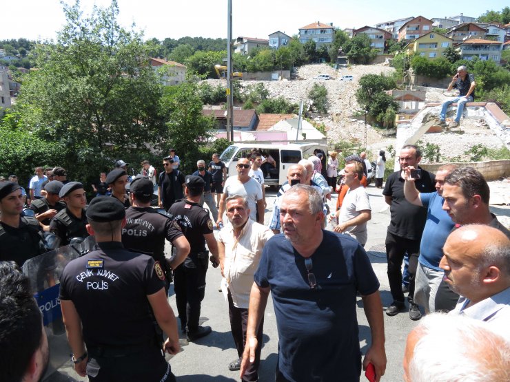 Beykoz'da olaylı yıkım