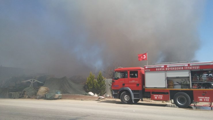 Bursa’da hurda deposunda yangın