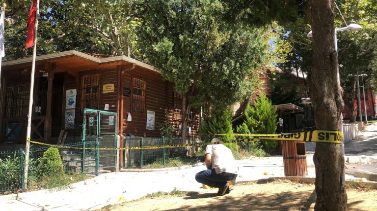 Davasını geri çekmeyen muhtarı vurdu; elinde silahla kaçarken yakalandı