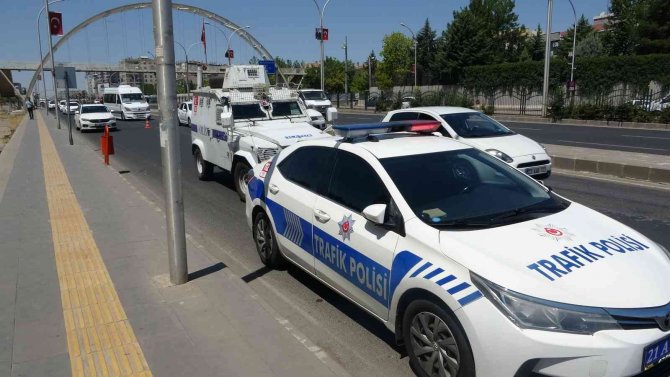 Diyarbakır’da hareketli dakikalar