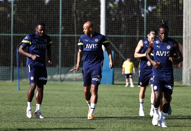 Fenerbahçe’de Joao Pedro, ilk antrenmanına çıktı
