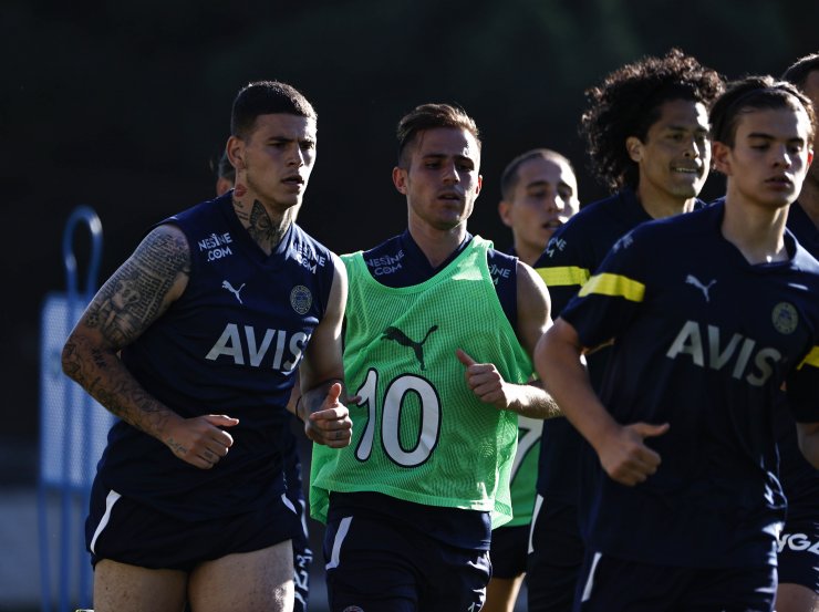 Fenerbahçe’de Joao Pedro, ilk antrenmanına çıktı