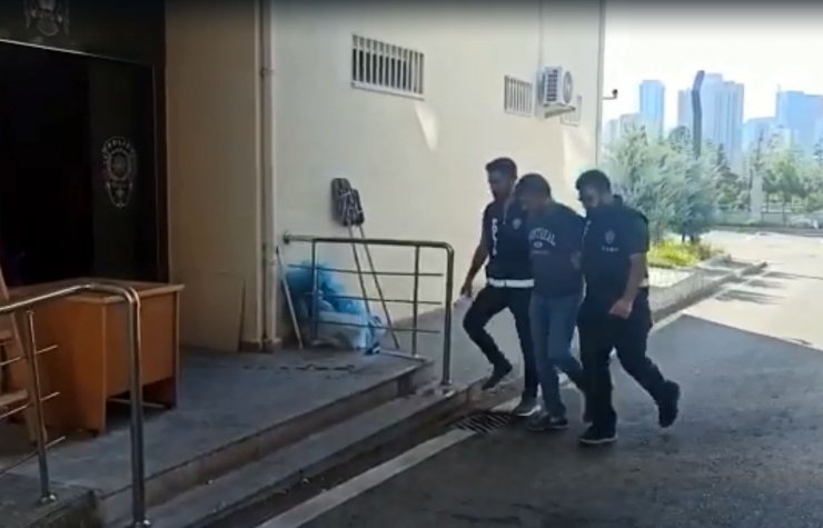 FETÖ'nün güncel finans yapılanmasına darbe: 13 gözaltı