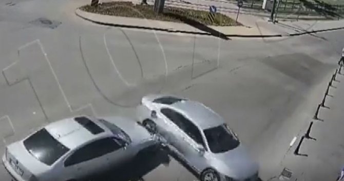 Gaziantep’teki trafik kazaları kameraya yansıdı