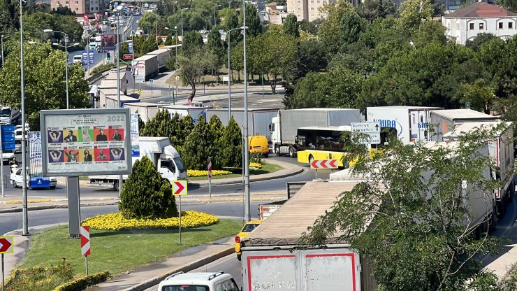 Gümrük Müdürlüğü önünde TIR kuyruğu...