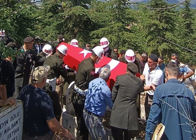 Kazada ölen Kıbrıs gazisi toprağa verildi