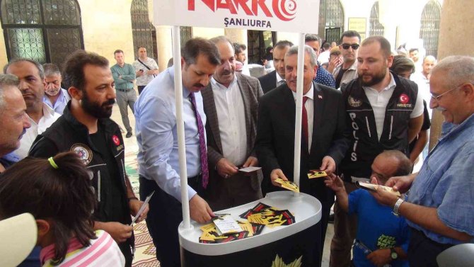 Narko polisler uyuşturucu bağımlığına dikkat çekti