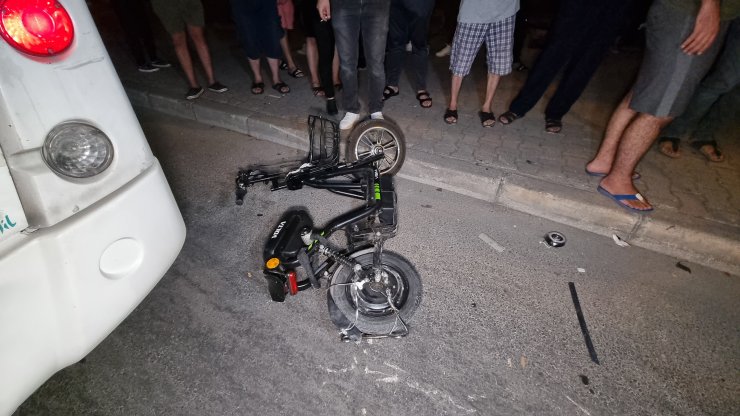 Otomobilin çarptığı 2 kadın yaralandı