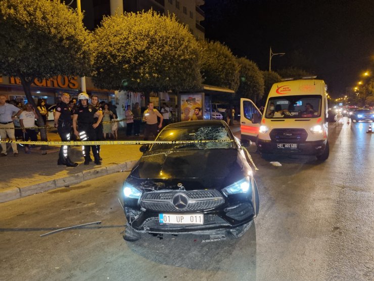 Otomobilin çarptığı 2 kadın yaralandı